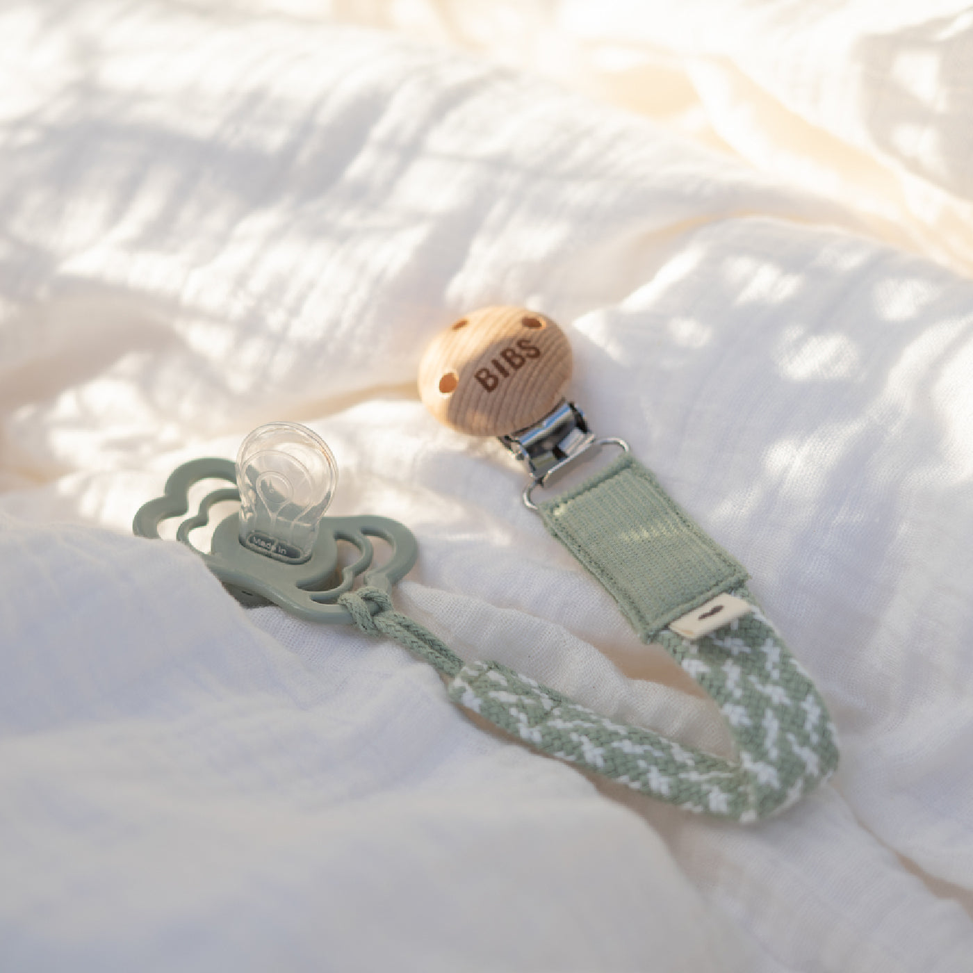 Bibs pacifier clip